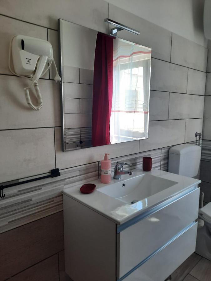 Villa Miriam موندراغوني المظهر الخارجي الصورة